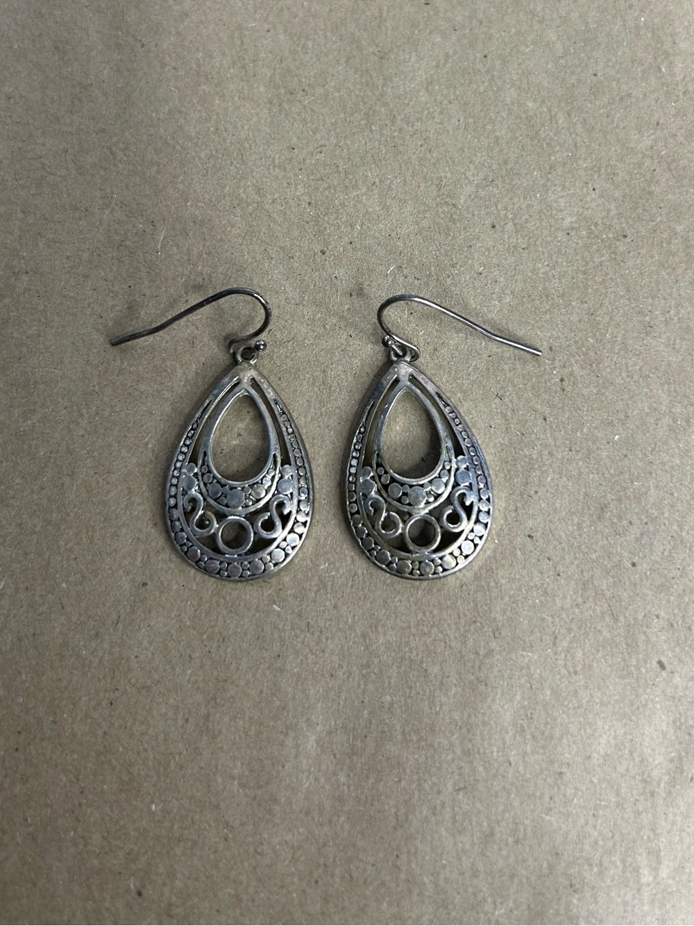 5 for $25🔥Antique Silver Toned Intricate Filigree Teardrop Earrings